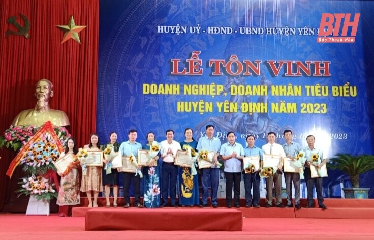 Huyện Yên Định tôn vinh doanh nghiệp, doanh nhân tiêu biểu năm 2023