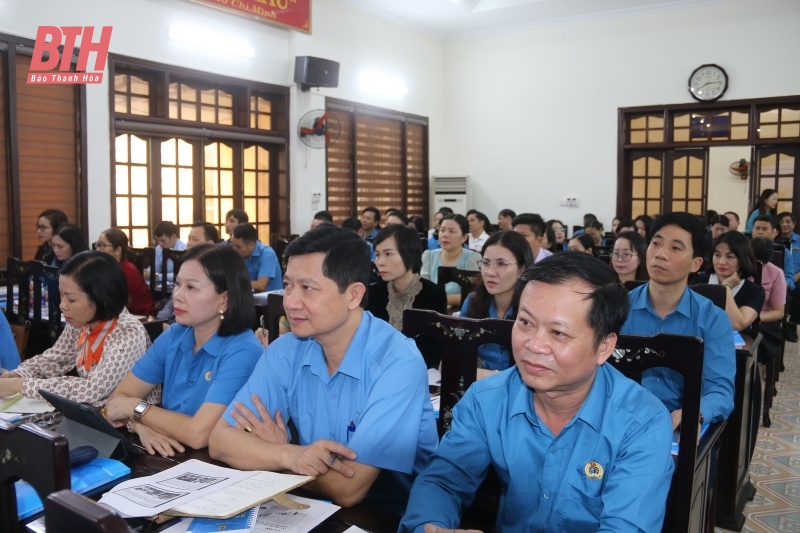 Nâng cao năng lực cho cán bộ công đoàn làm công tác thông tin, tuyên truyền