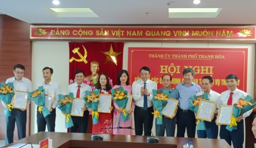 TP Thanh Hóa công bố các quyết định về công tác cán bộ