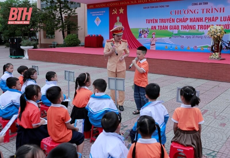 Tuyên truyền pháp luật về trật tự, an toàn giao thông cho 1.535 học sinh tiểu học