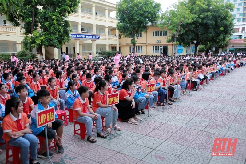 Tuyên truyền pháp luật về trật tự, an toàn giao thông cho 1.535 học sinh tiểu học