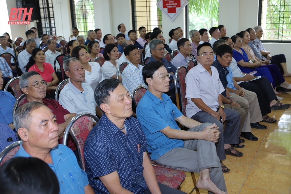 Bí thư Tỉnh ủy, Chủ tịch HĐND tỉnh Đỗ Trọng Hưng và các đại biểu HĐND tỉnh tiếp xúc cử tri TP Thanh Hóa