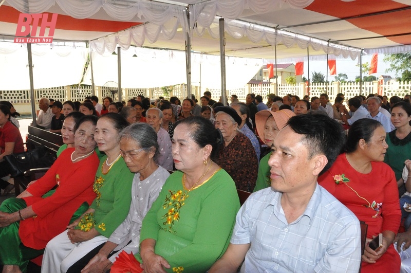 Trưởng Ban Tổ chức Tỉnh ủy Nguyễn Văn Hùng dự Ngày hội Đại đoàn kết toàn dân tộc tại thôn Xuân Tiên