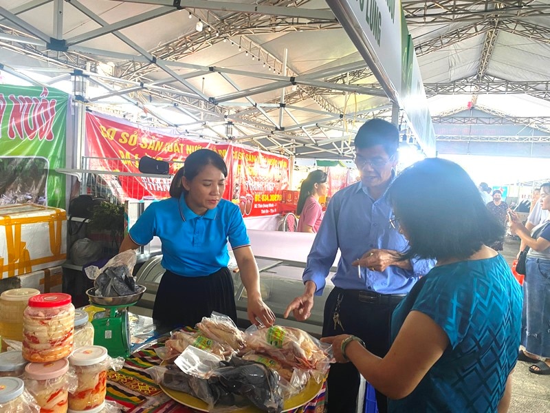 Doanh thu hàng hóa từ đợt trưng bày, giới thiệu sản phẩm nông sản thực phẩm an toàn tỉnh Thanh Hóa đạt 15 tỷ đồng