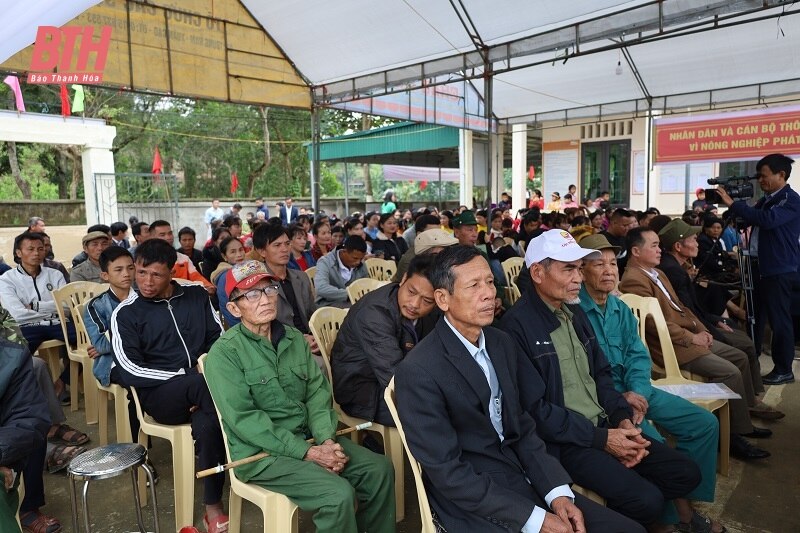 Phó Chủ tịch Thường trực HĐND tỉnh Lê Tiến Lam dự Ngày hội Đại đoàn kết toàn dân tộc cùng Nhân dân thôn Xuân Minh 2