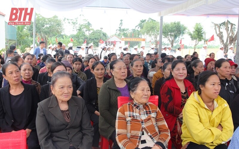 Phó Trưởng Đoàn ĐBQH tỉnh Mai Văn Hải dự Ngày hội Đại đoàn kết toàn dân tộc tại thôn 5 xã Nga Liên