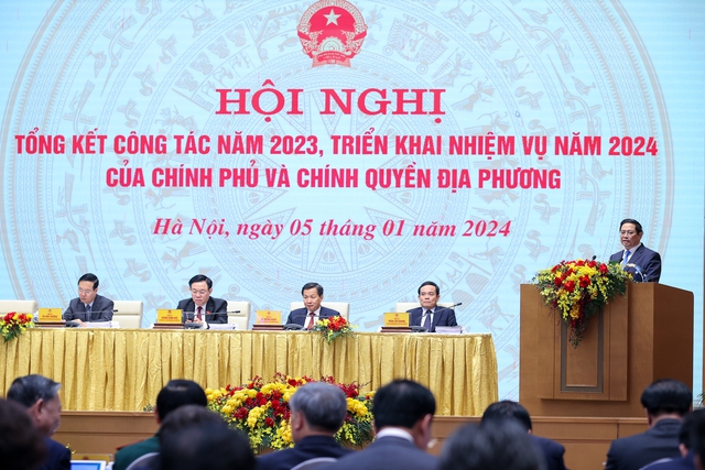 Hội nghị tổng kết nhiệm vụ năm 2023, triển khai nhiệm vụ năm 2024 của Chính phủ và chính quyền địa phương