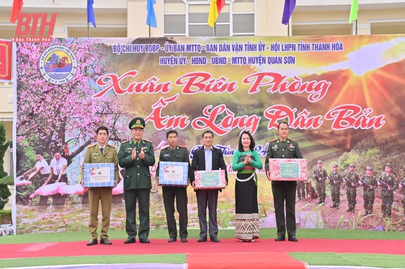 “Xuân biên phòng - ấm lòng dân bản” nơi vùng cao Quan Sơn