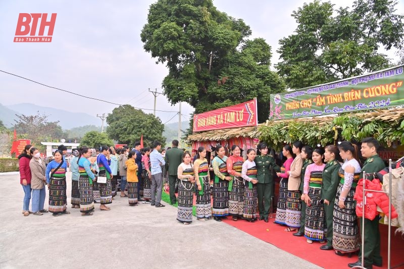 “Xuân biên phòng - ấm lòng dân bản” nơi vùng cao Quan Sơn