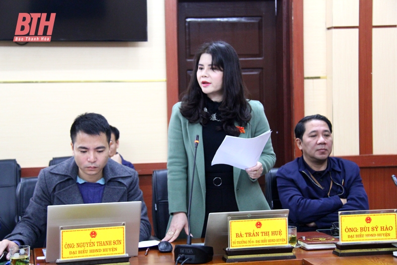 Le Conseil populaire du district de Quang Xuong a adopté une résolution sur le plan d'utilisation des terres pour 2024.