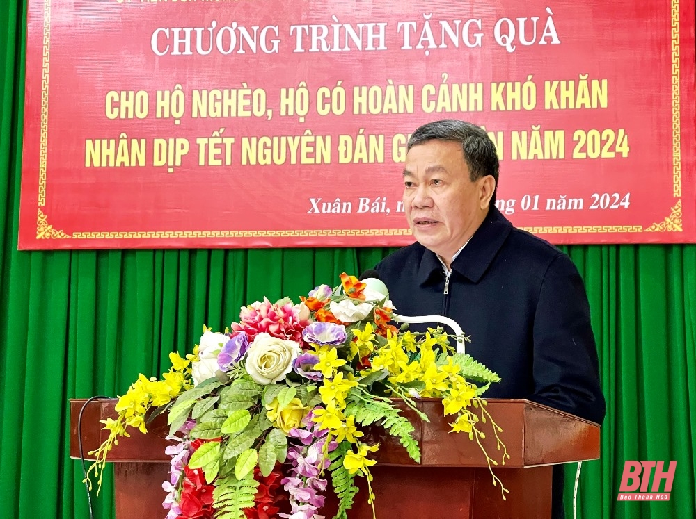 Bí thư Thành ủy, Trưởng Đoàn ĐBQH thành phố Hải Phòng Lê Tiến Châu thăm, tặng quà Tết tại tỉnh Thanh Hóa