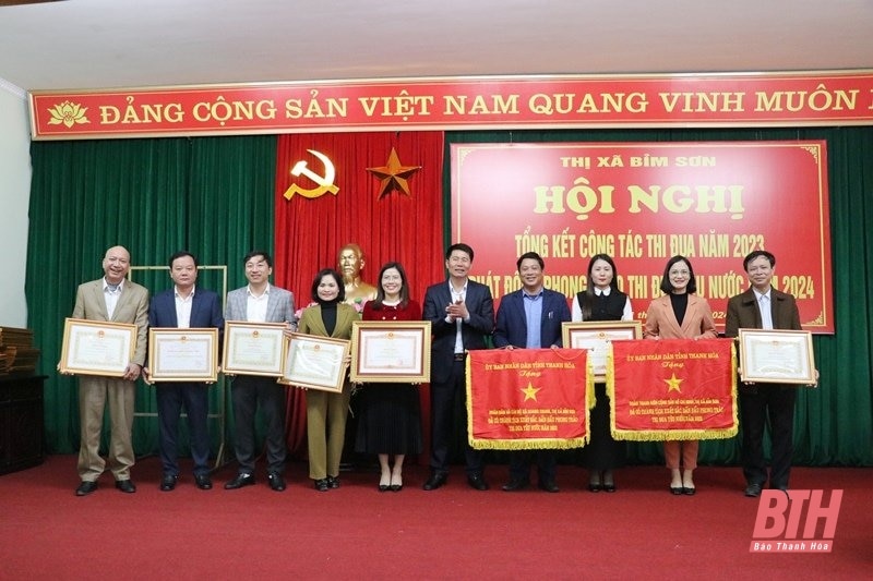 Thị xã Bỉm Sơn: Tổng kết công tác thi đua năm 2023 và phát động phong trào thi đua yêu nước năm 2024