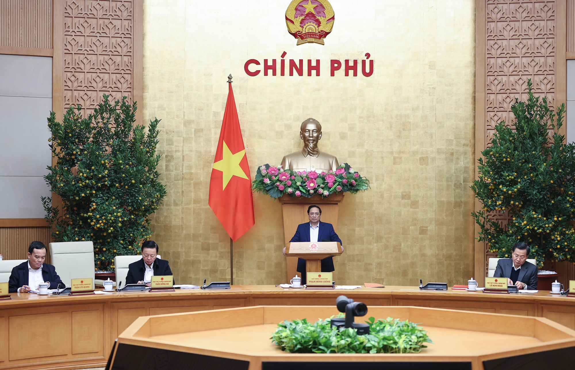 Thủ tướng chủ trì phiên họp Chính phủ tháng đầu tiên của năm 2024