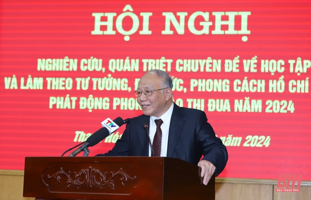 Nghiên cứu, quán triệt chuyên đề về học tập và làm theo tư tưởng, đạo đức, phong cách Hồ Chí Minh và phát động phong trào thi đua năm 2024