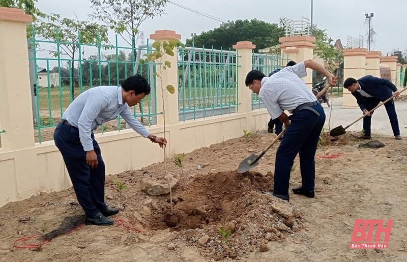 Viele Aktivitäten zur Feier des 77. Jahrestages von Onkel Hos erstem Besuch in Thanh Hoa