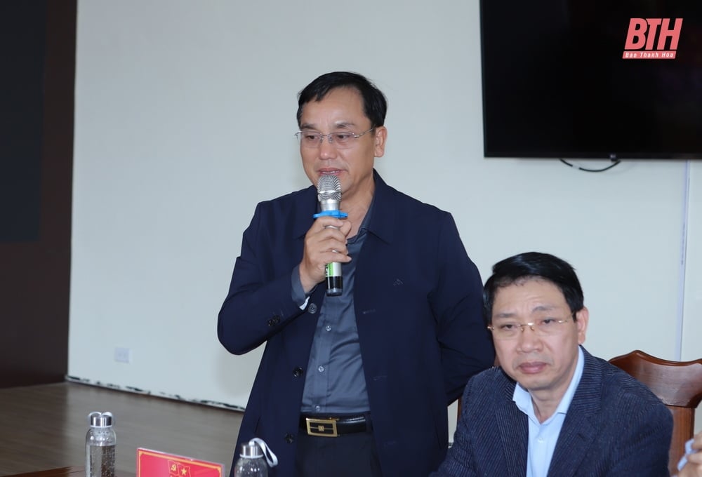 Provincial Party Secretary Do Trong Hung inspects the construction progress of the Van Thien - Ben En road; visits and works in Nhu Thanh district