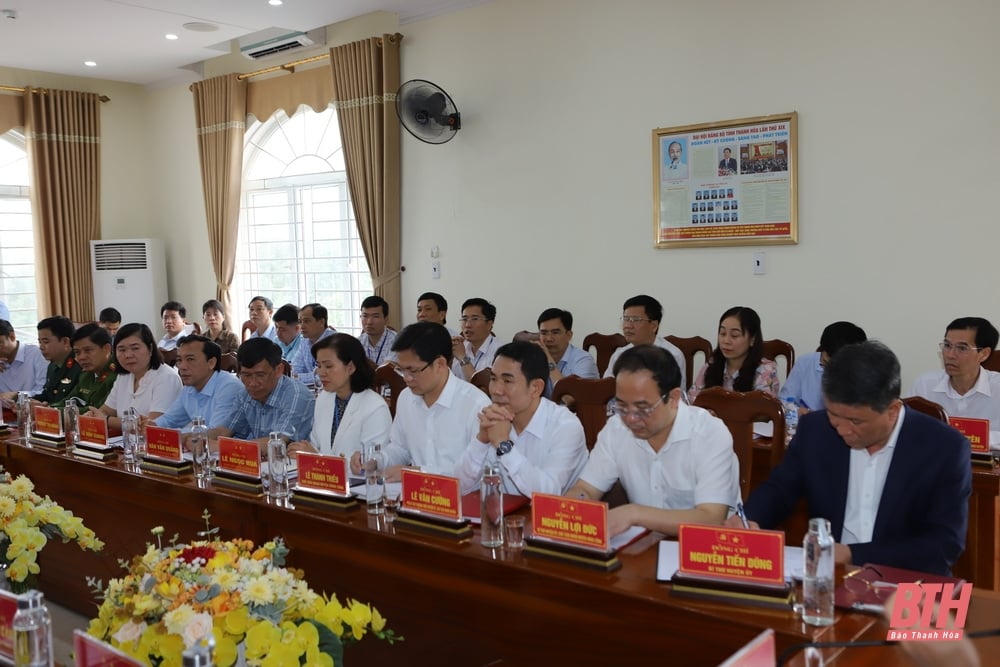 Provincial Party Secretary Do Trong Hung inspects the construction progress of the Van Thien - Ben En road; visits and works in Nhu Thanh district