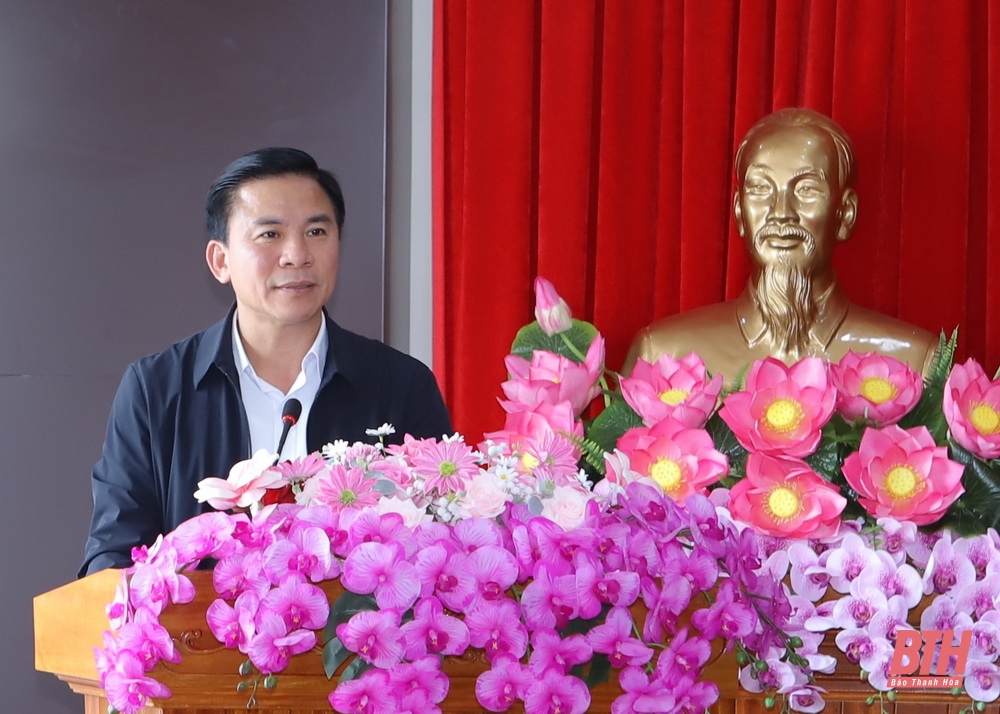 Provincial Party Secretary Do Trong Hung inspects the construction progress of the Van Thien - Ben En road; visits and works in Nhu Thanh district