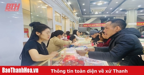 Khách mua vàng giảm 30%