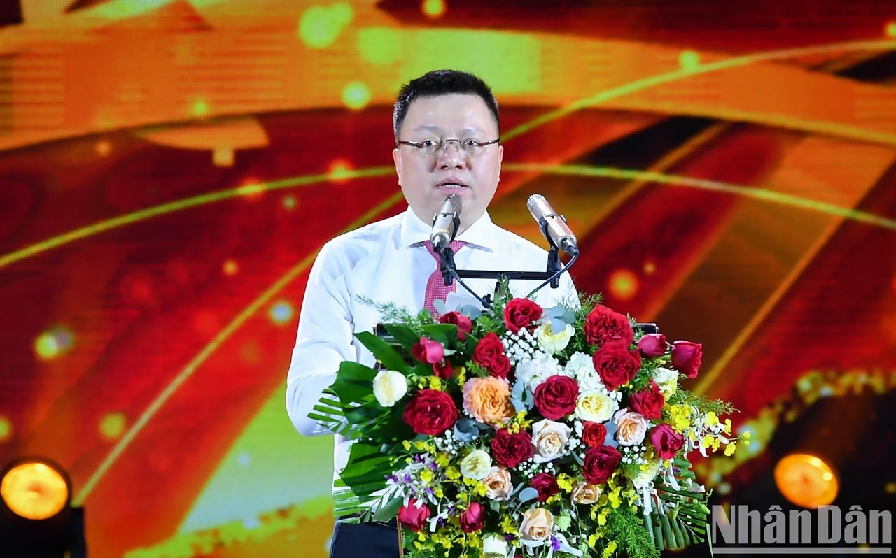 Programme artistique de Tay Ninh - Chant de fierté