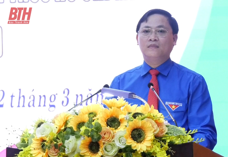 Lang Chanh: Honoring 26 exemplary union officials and youth union members