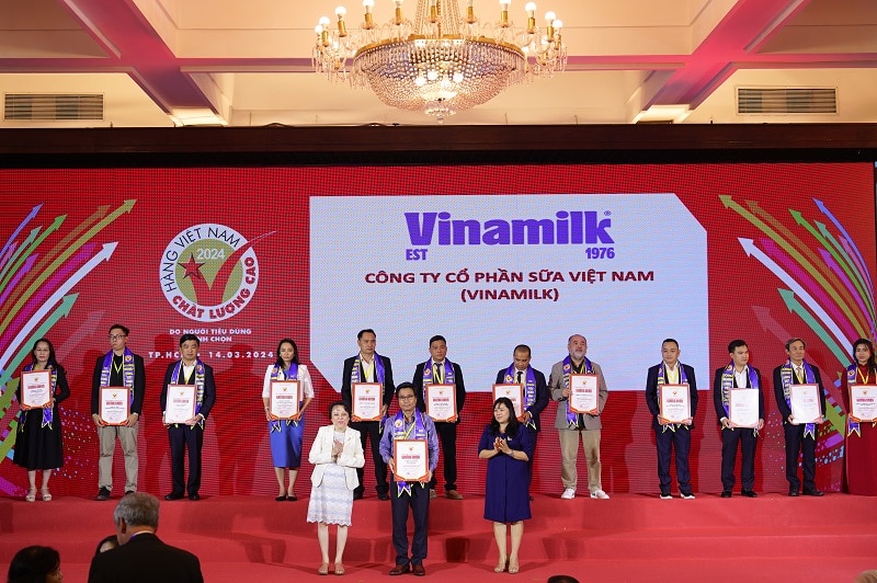 Vinamilk កាន់កាប់តំណែងជាទំនិញវៀតណាមគុណភាពខ្ពស់ 28 ឆ្នាំជាប់ៗគ្នា។