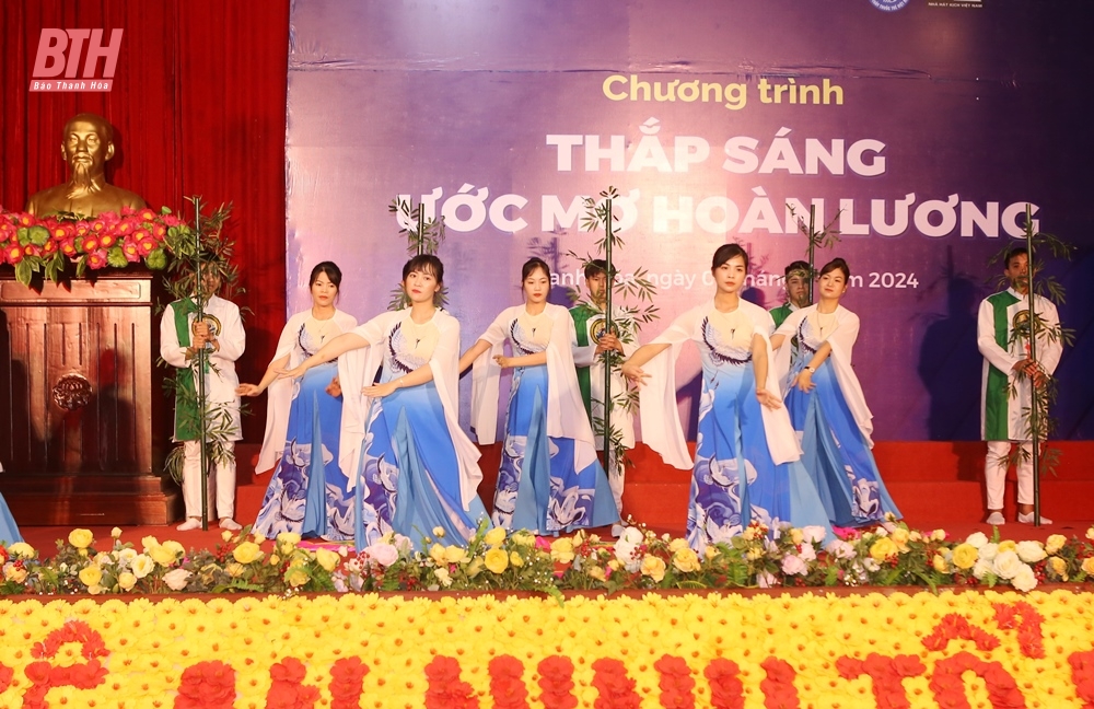 Phó Bí thư Tỉnh ủy Trịnh Tuấn Sinh dự chương trình “Thắp sáng ước mơ hoàn lương” năm 2024