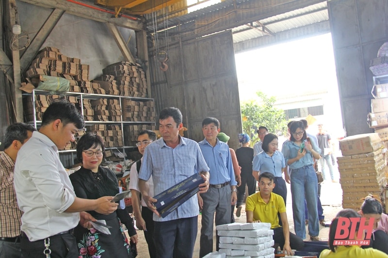 กองควบคุมมลพิษสิ่งแวดล้อม ลงพื้นที่ตรวจสอบพื้นที่ อ.หัวล็อก