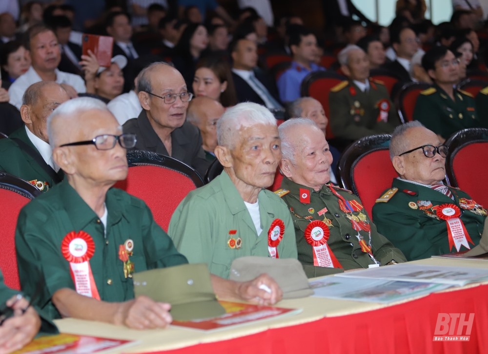 Gặp mặt, tri ân chiến sĩ Điện Biên, thanh niên xung phong, dân công hỏa tuyến trực tiếp tham gia chiến dịch Điện Biên Phủ