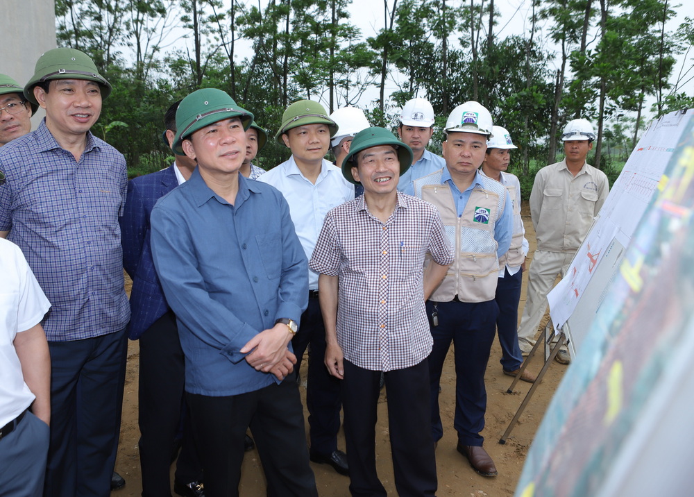 Bí thư Tỉnh ủy Đỗ Trọng Hưng kiểm tra tiến độ một số công trình trọng điểm tại huyện Hoằng Hóa