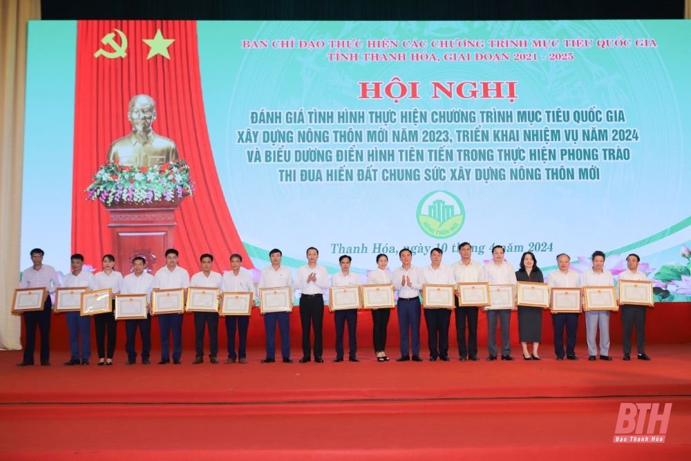 Thanh Hóa triển khai nhiệm vụ xây dựng nông thôn mới và tôn vinh điển hình hiến đất