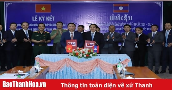 Une délégation de haut rang de la province de Thanh Hoa a visité, signé un accord de coopération et célébré le festival traditionnel Bun Pi May dans la province de Hua Phan