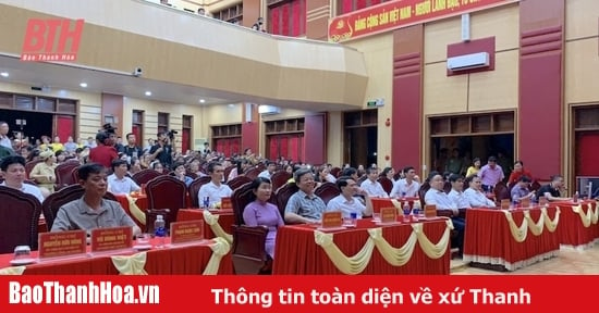 Liên hoan nghệ thuật quần chúng “Theo Đảng vững bước ta đi”