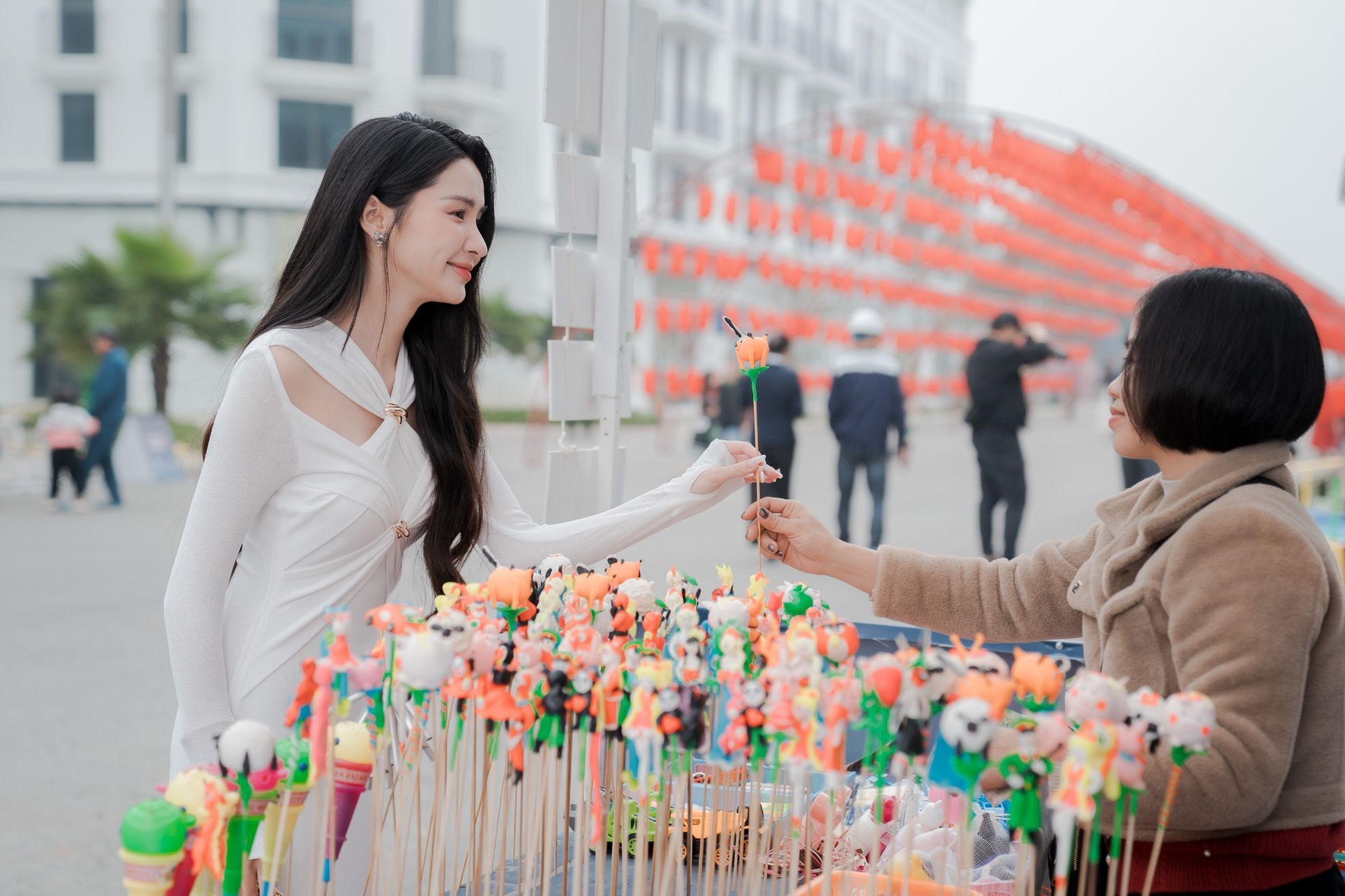 Vlasta Beach Walking Street - Sam Son is brilliant with the biggest Kite Festival in Thanh Hoa