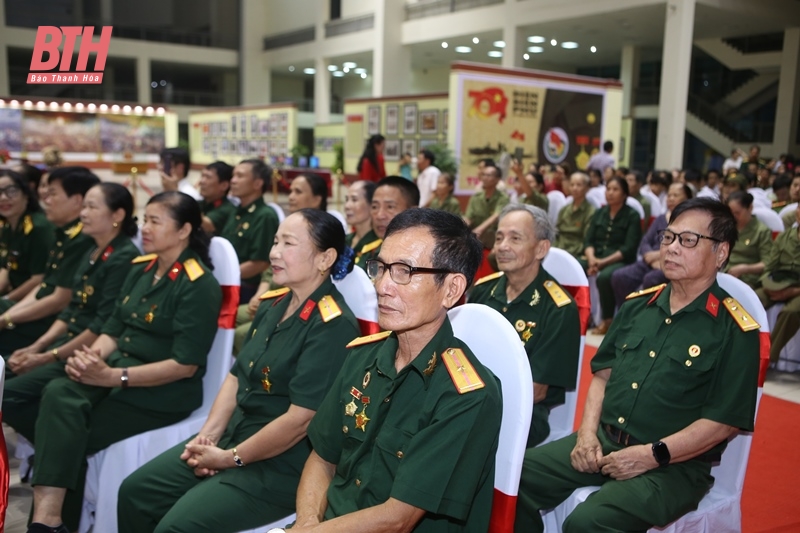 Khai mạc triển lãm “Thanh Hóa - 70 năm với Chiến thắng Điện Biên Phủ”