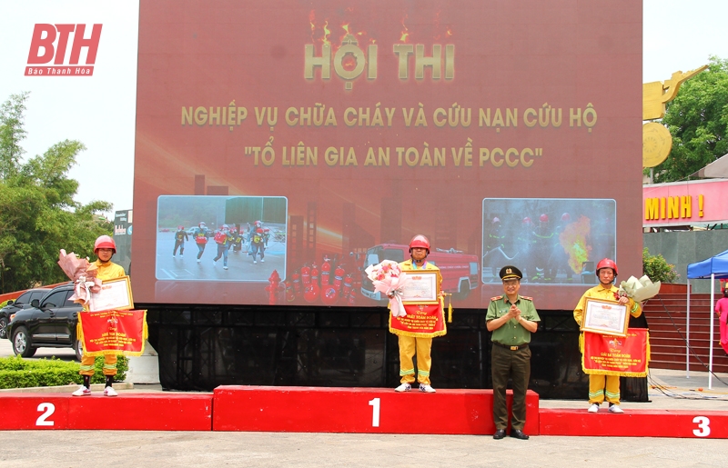 Hội thi nghiệp vụ chữa cháy và cứu nạn, cứu hộ “Tổ liên gia an toàn phòng cháy, chữa cháy” tỉnh Thanh Hóa năm 2024