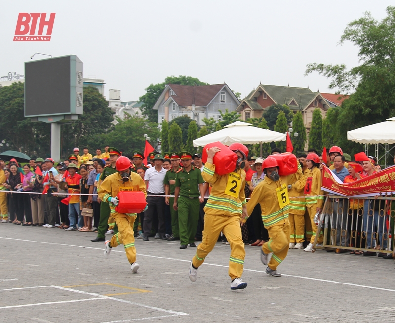 Hội thi nghiệp vụ chữa cháy và cứu nạn, cứu hộ “Tổ liên gia an toàn phòng cháy, chữa cháy” tỉnh Thanh Hóa năm 2024