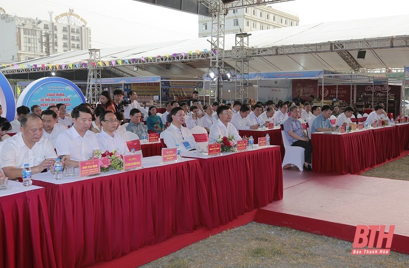 Khai mạc Hội chợ trưng bày, quảng bá, giới thiệu sản phẩm OCOP tại Lễ hội du lịch biển Nghi Sơn năm 2024