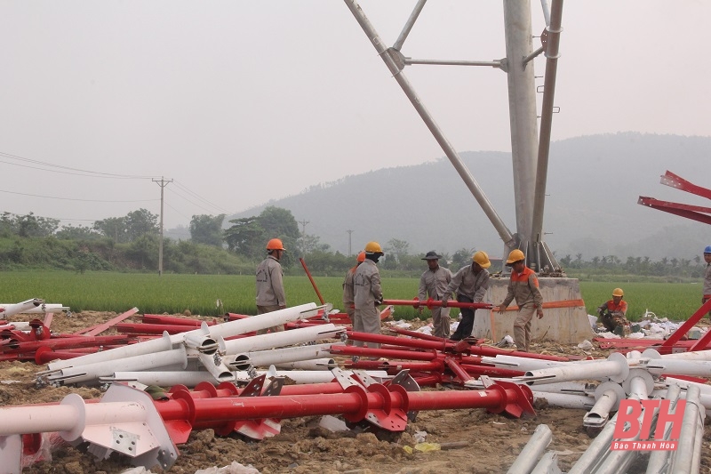 Xuyên lễ, “vượt nắng, thắng mưa” trên công trường Đường dây 500 kV mạch 3