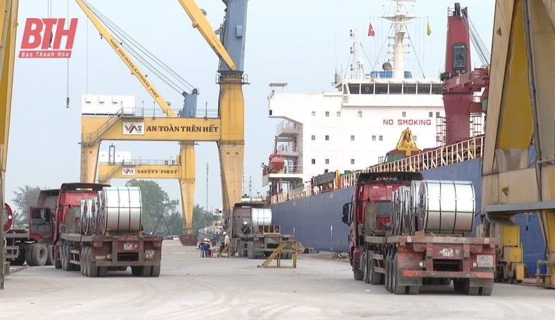 Atraer líneas navieras al puerto marítimo de Nghi Son