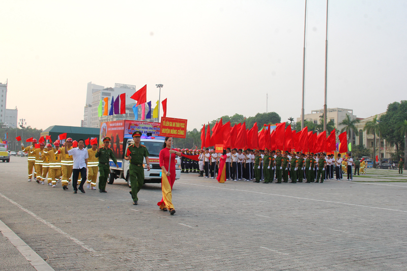 Hội thi nghiệp vụ chữa cháy và cứu nạn, cứu hộ “Tổ liên gia an toàn phòng cháy, chữa cháy” tỉnh Thanh Hóa năm 2024