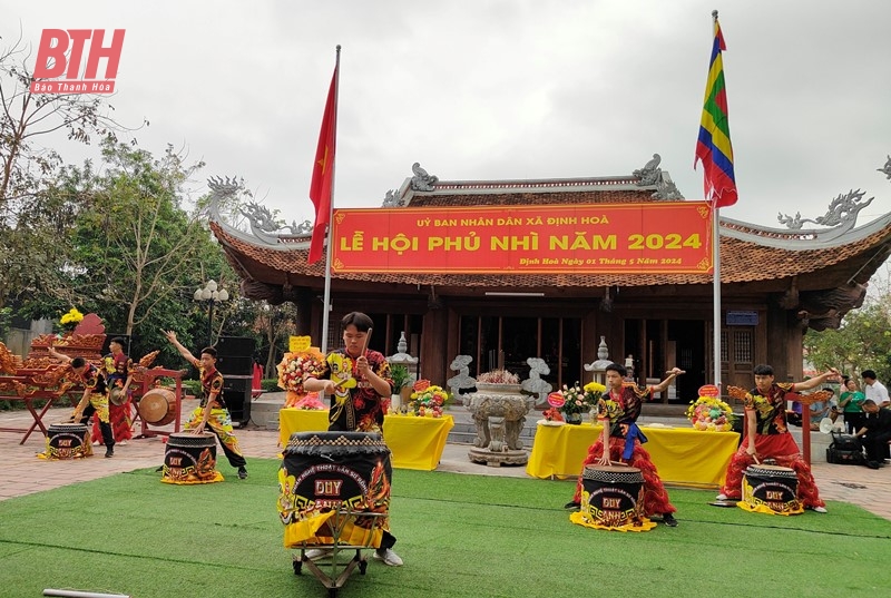 Khai mạc Lễ hội Phủ Nhì 