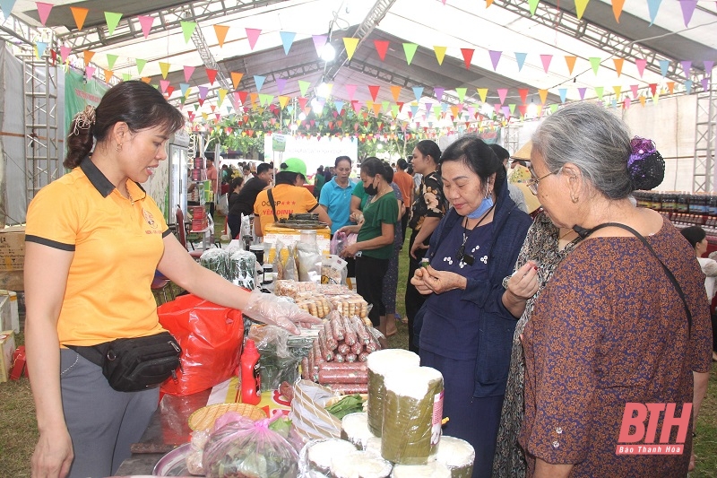 Khai mạc Phiên chợ thực phẩm an toàn năm 2024 tại huyện Thọ Xuân