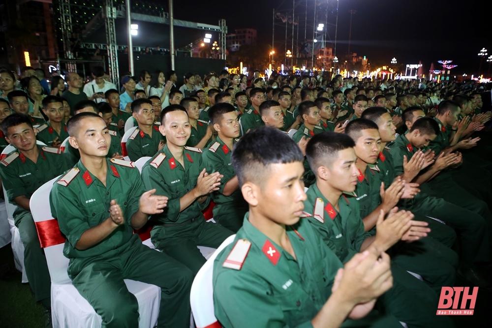 Chương trình nghệ thuật đặc biệt “Hậu phương và tiền tuyến”