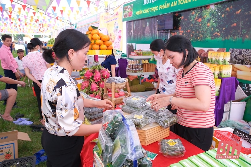 Phiên chợ thực phẩm an toàn năm 2024 khai mạc tại huyện Cẩm Thuỷ