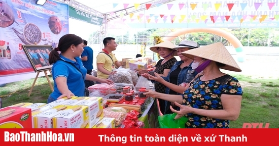 Phiên chợ thực phẩm an toàn năm 2024 khai mạc tại huyện Cẩm Thuỷ