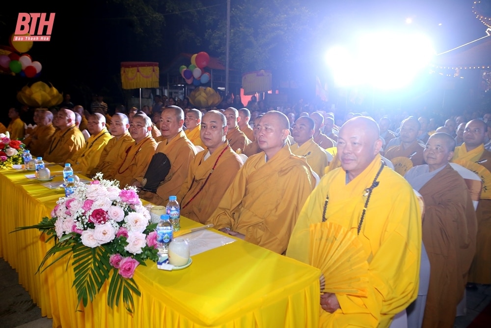 Phó Bí thư Thường trực Tỉnh ủy, Trưởng Đoàn ĐBQH tỉnh Lại Thế Nguyên dự và chúc mừng Lễ Phật đản Phật lịch 2568 - Dương lịch 2024