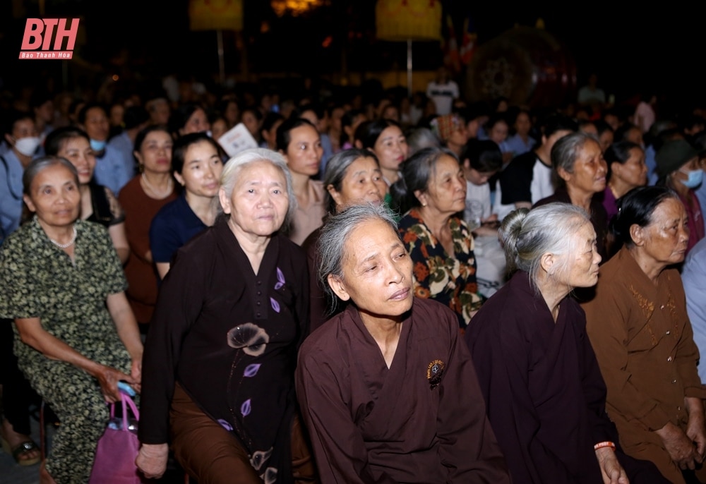 Phó Bí thư Thường trực Tỉnh ủy, Trưởng Đoàn ĐBQH tỉnh Lại Thế Nguyên dự và chúc mừng Lễ Phật đản Phật lịch 2568 - Dương lịch 2024