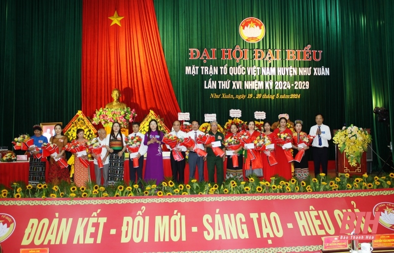 Đẩy mạnh các phong trào thi đua yêu nước xây dựng Như Xuân thành một trong những huyện dẫn đầu khu vực miền núi 