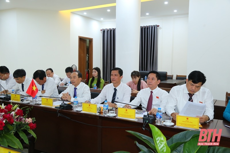 People's Councils of Thanh Hoa and Hua Phan provinces exchange operational experiences